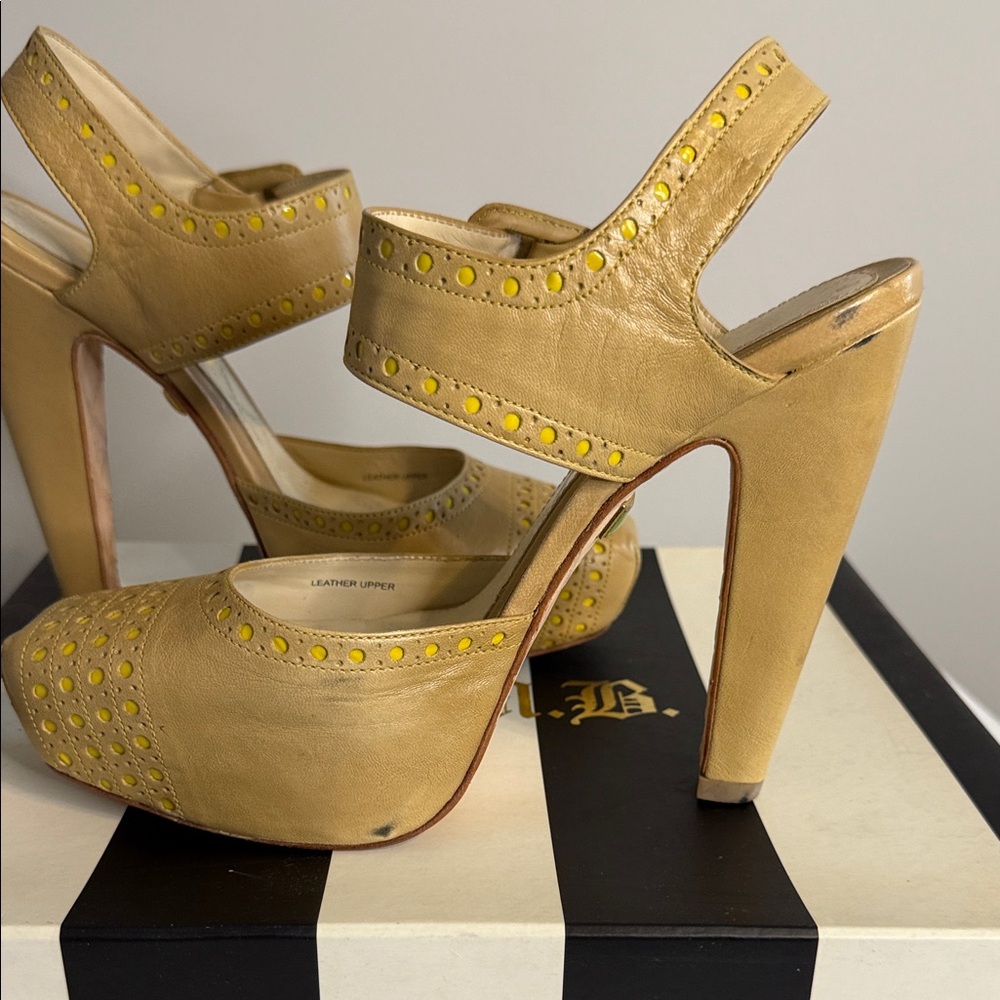 L.A.M.B. Tan and Yellow Studded Leather Platform Heels. 6.5 in original box - Picture 9 of 14